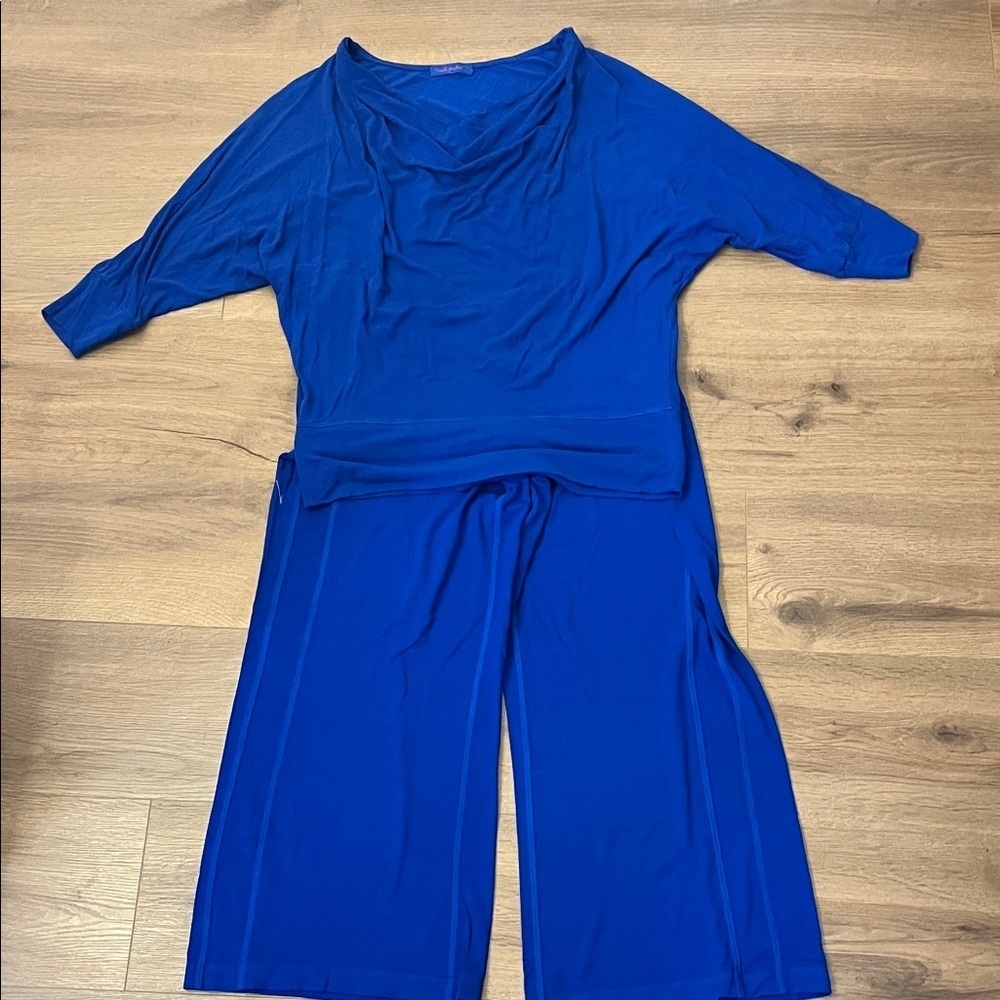Fresh Produce | 2 pc set cropped lounge pants & top Women’s size M royal blue